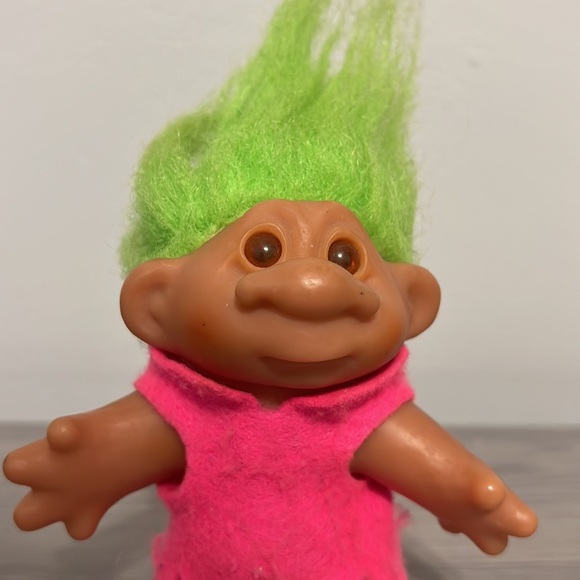 Vintage Dam Troll with Green Hair and Pink Felt Shirt or Dress - Picture 3 of 7